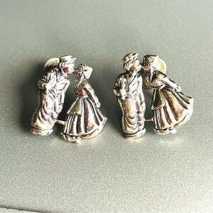 Vintage Kissing Couple Signed Beau Sterling Silver Screw Back Earrings